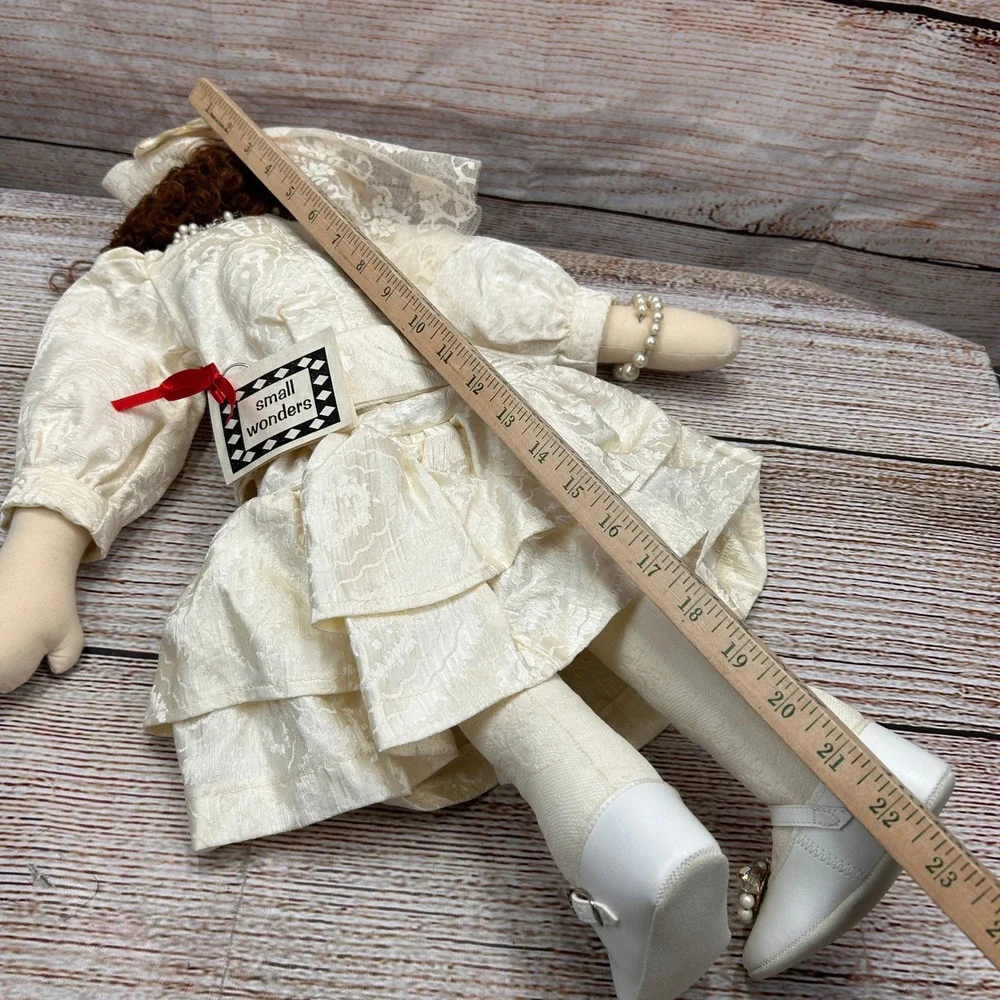 Small Wonders Erica‎ 22 Inch Cloth Doll Cream Jacquard Dress Faux Pearls Vintage
